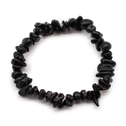 Chipstone Bracelet, Black Agate arranged in a circle on a white background, viewed from above