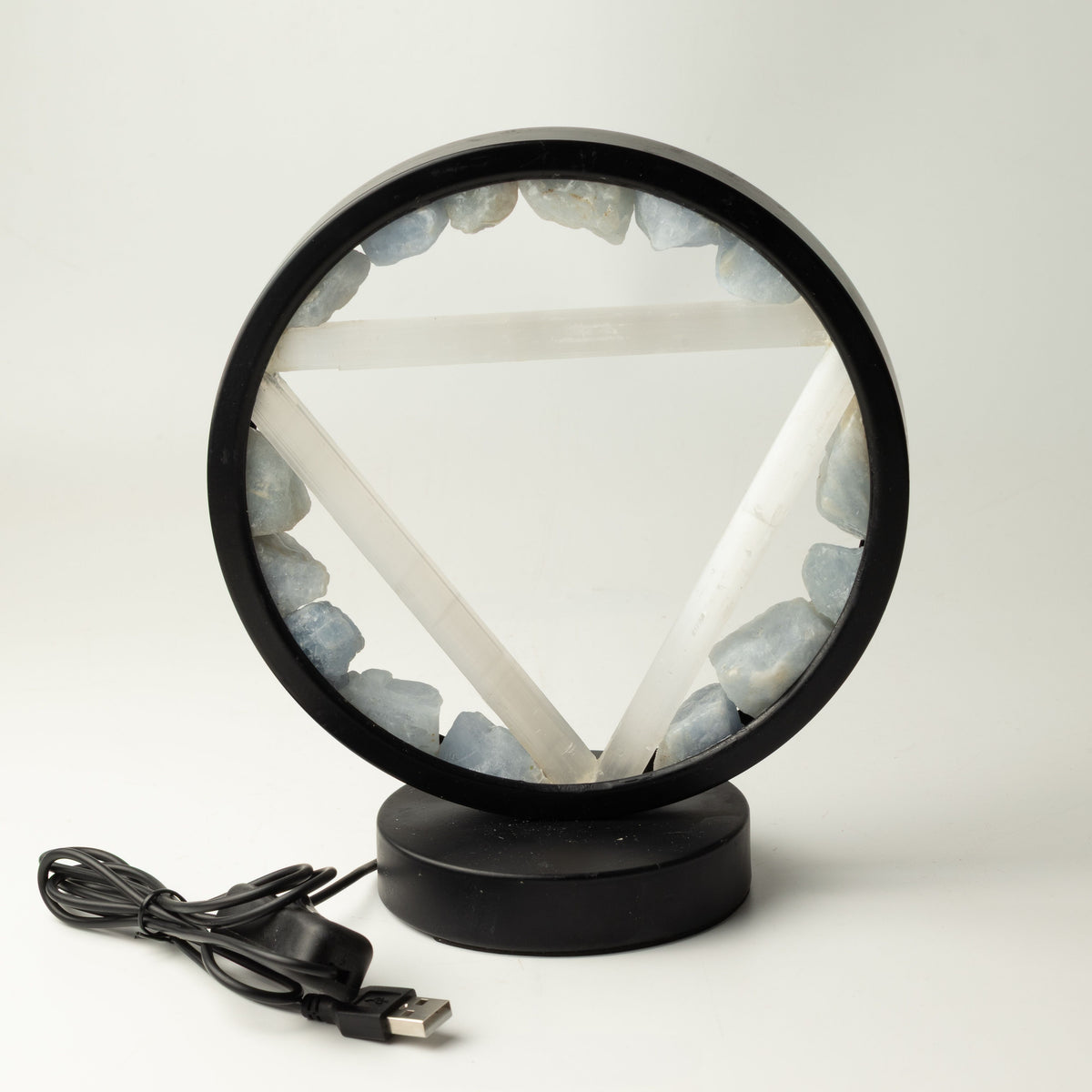 Front view of the lamp with its USB cable and switch