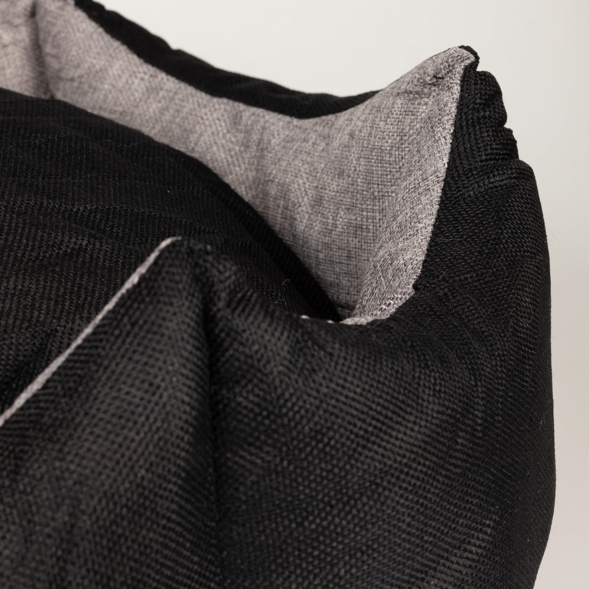 Close view of a raised side and grey lining