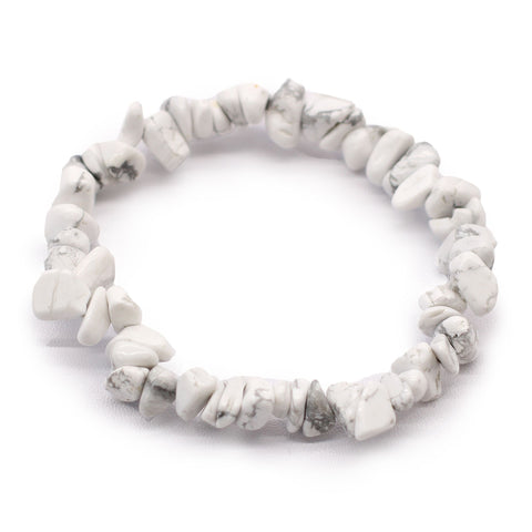 White Jasper chipstone bracelet shown in full as an oval of irregular white and grey chips on white