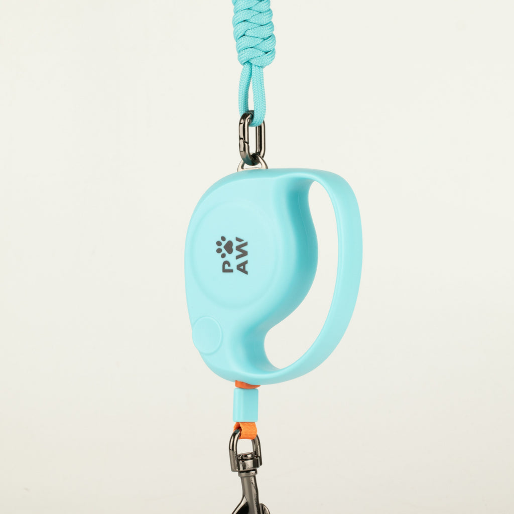 Side view of the lead casing and metal clip