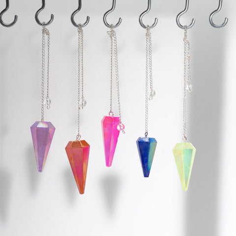 Six Sided Pendulum, Aurora Crysta Angel White, 4cm, five colourful pendulums hanging from hooks