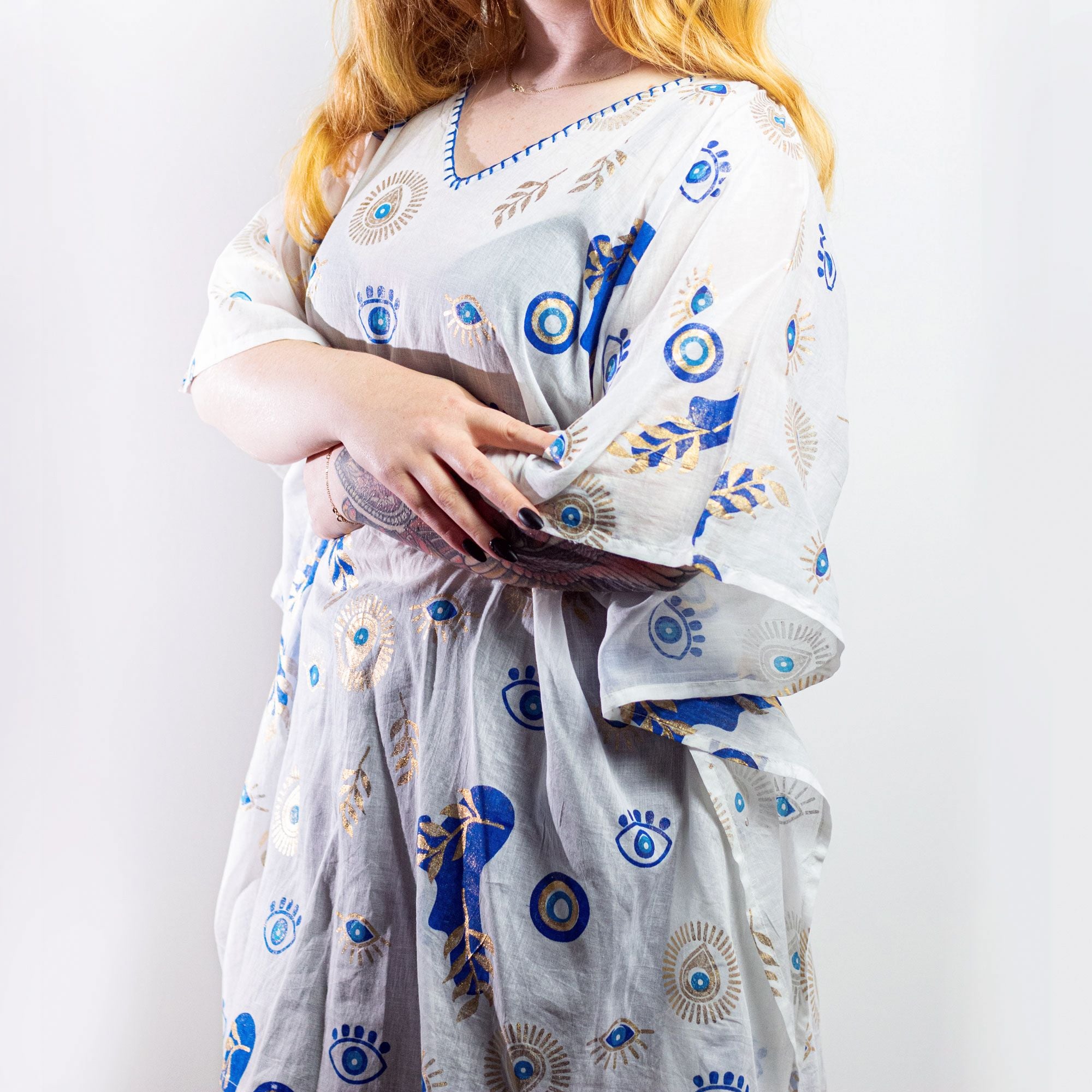 Nomad Sari Kaftan – White with Blue & Gold Evil Eye Print