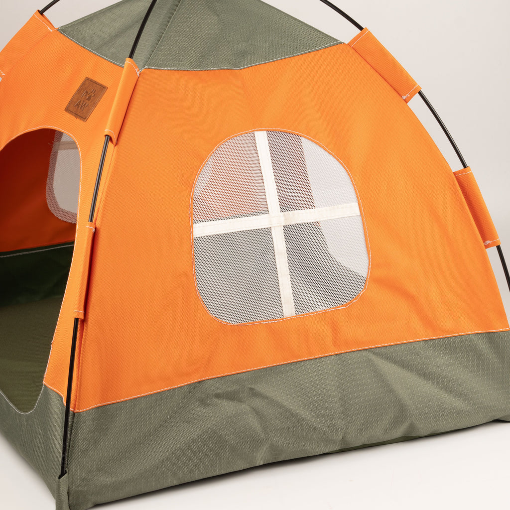 Close-up of the tent bed’s mesh side window